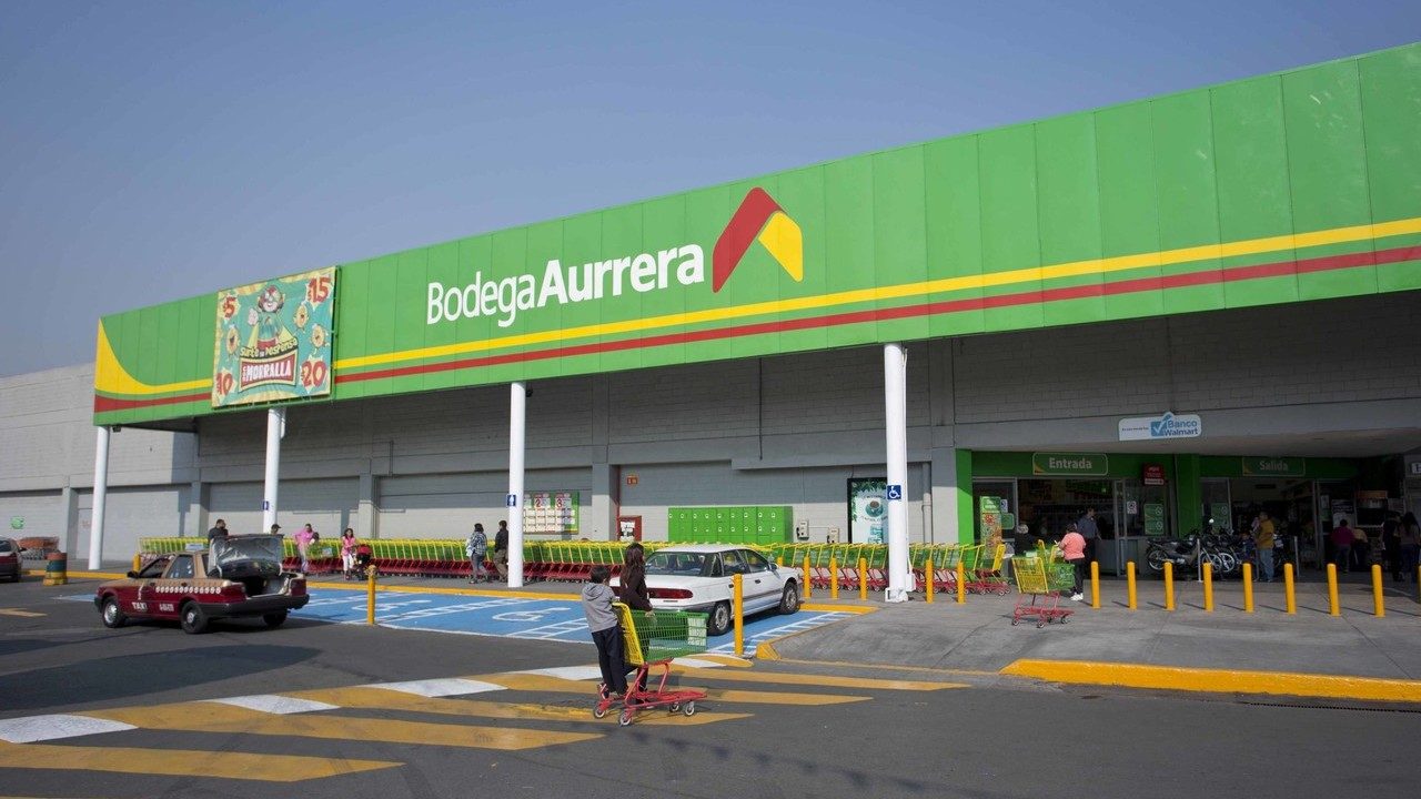 How can I find users with frequent transactions using Binance real-time filtering?